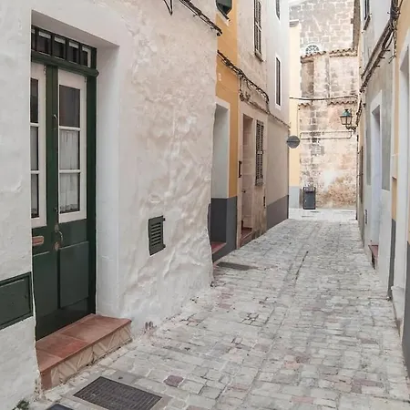 Caseta Tipica Amb Encant Al Casc Antic Ciutadella (Menorca)